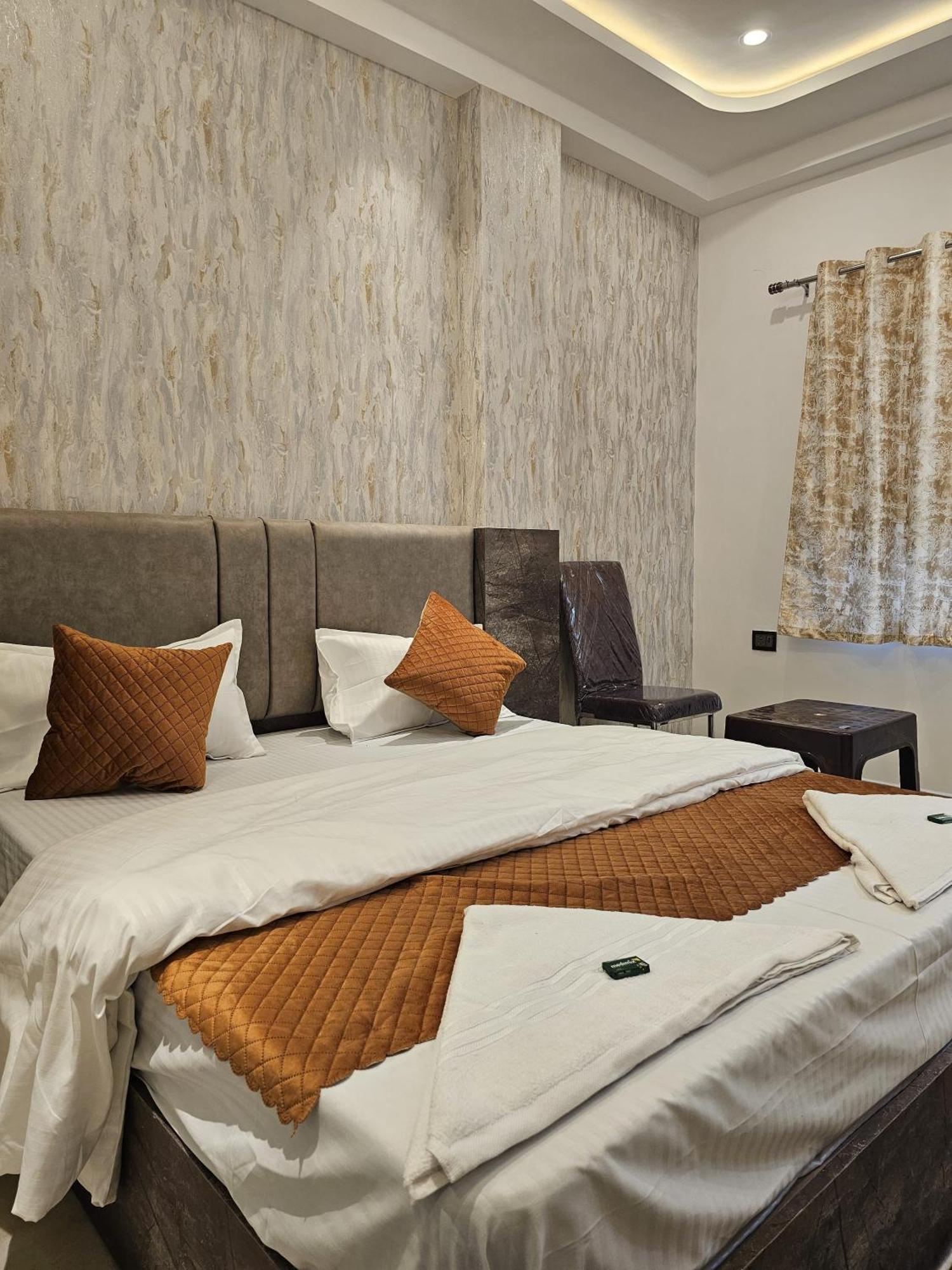 Hotel Mm Grand Varanasi Exterior foto