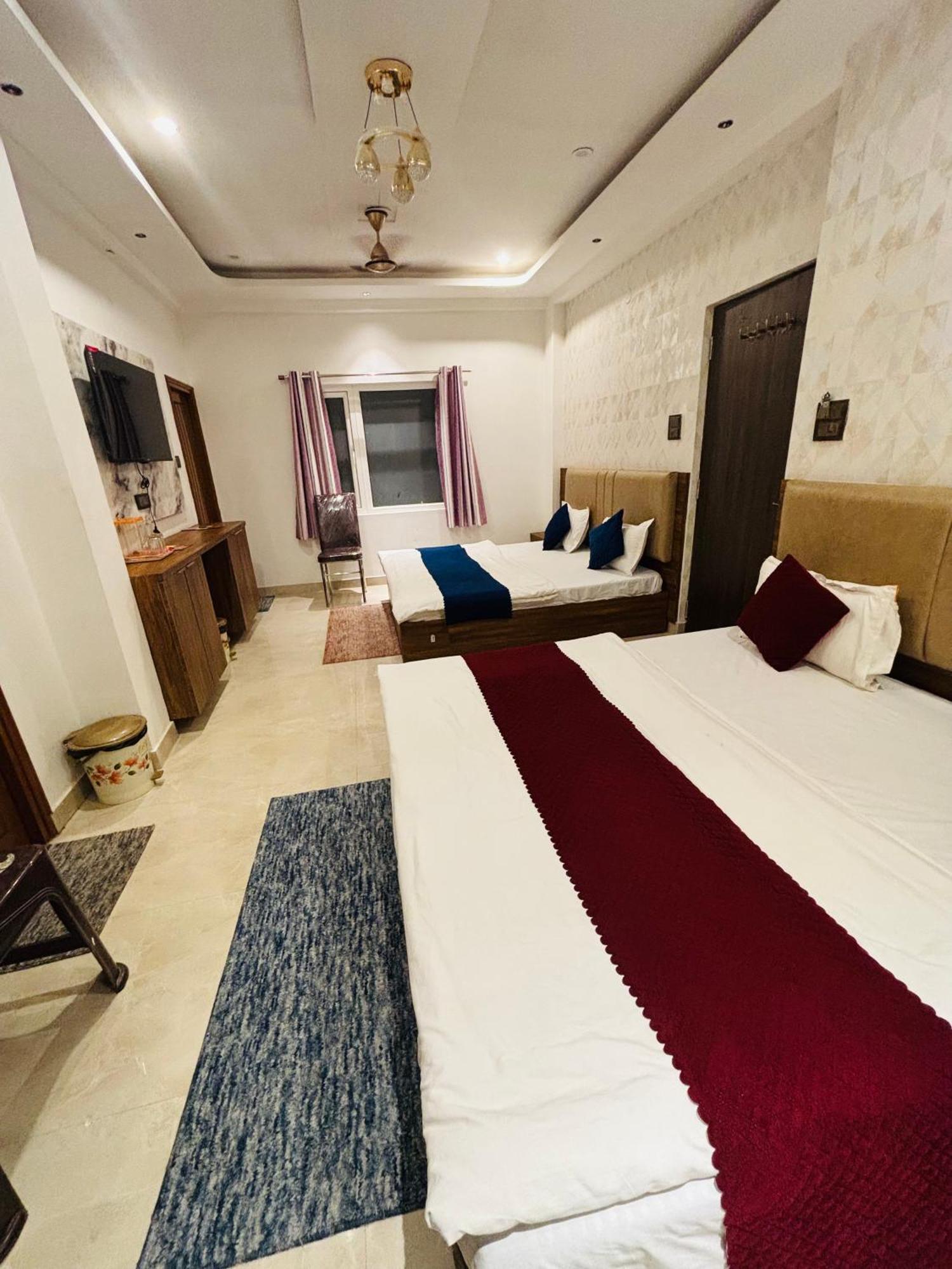Hotel Mm Grand Varanasi Exterior foto